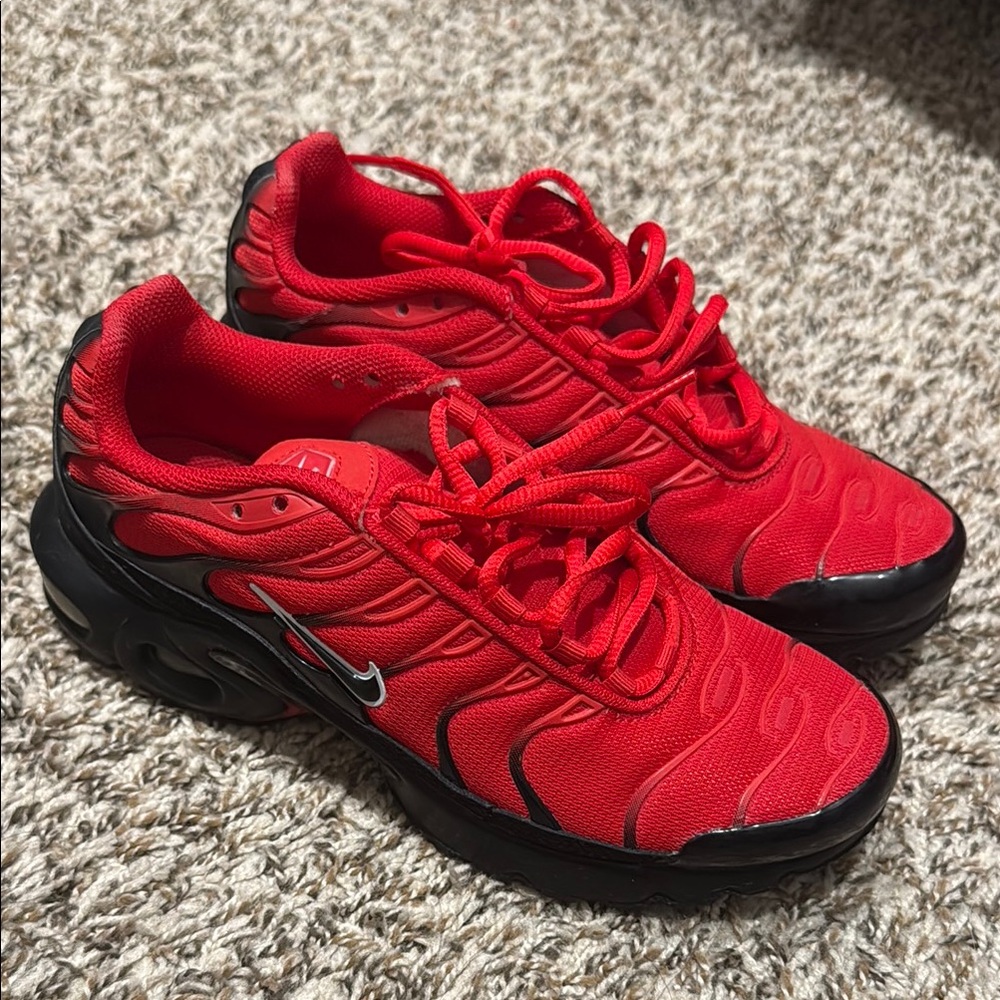 Nike Air Max Plus (GS) Red and Black